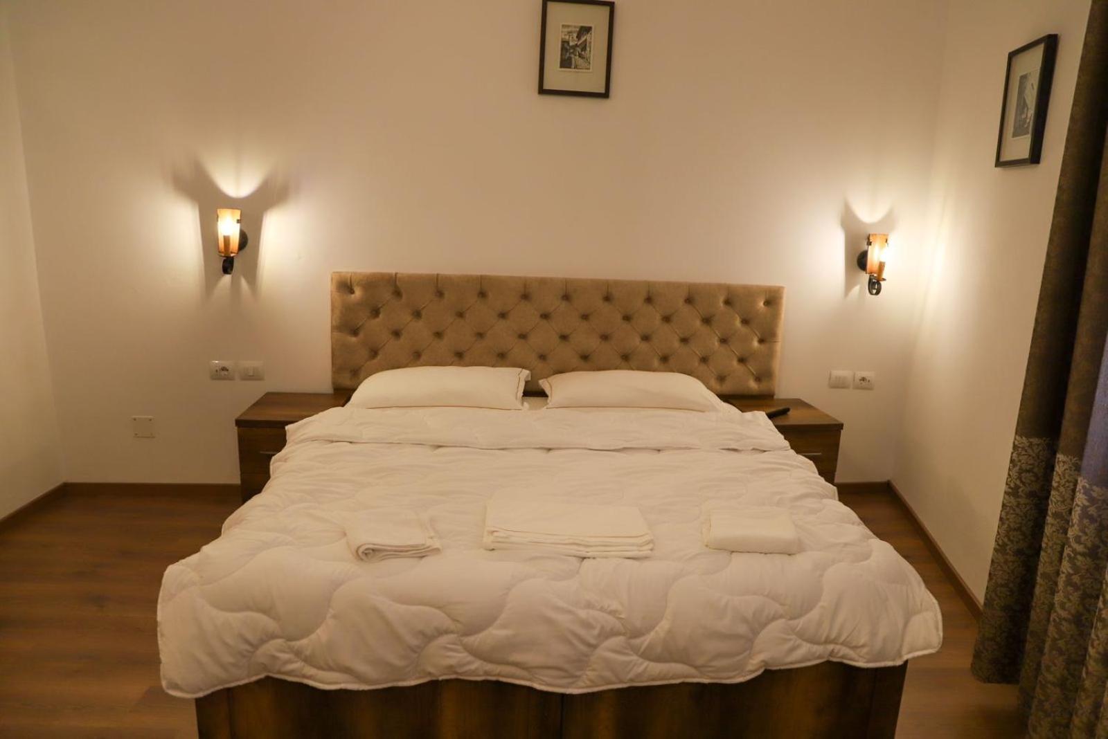 Dd Villa Berat Eksteriør billede